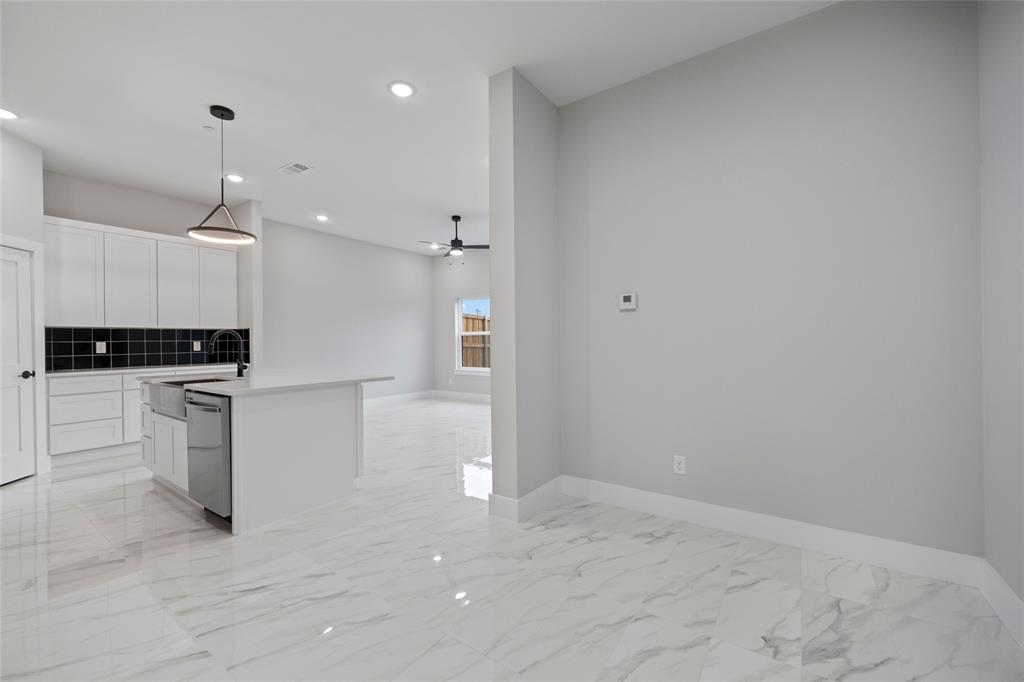 4424 fatima Drive