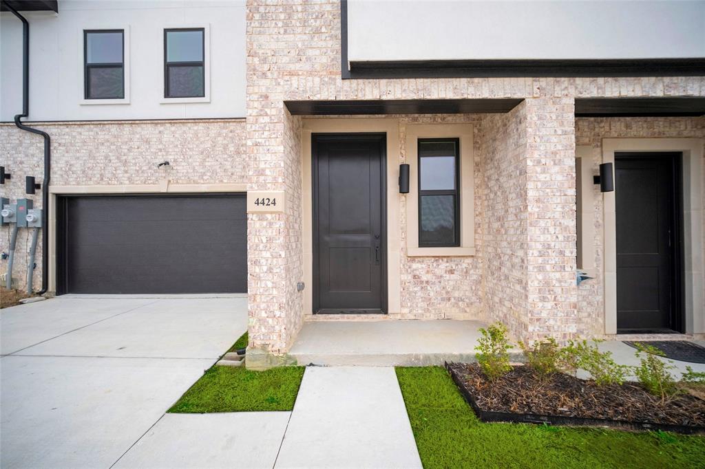 4424 fatima Drive