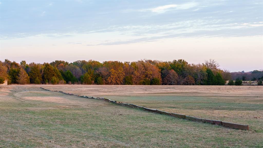 McKinsey William - Land