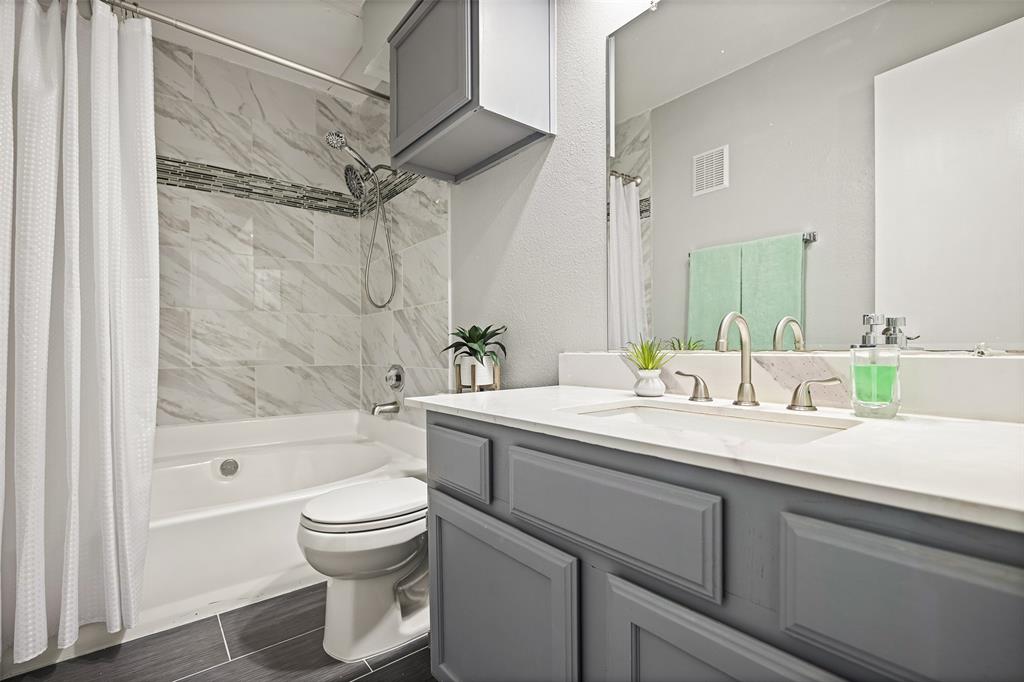 Oaks On The Ridge Condo - Residential