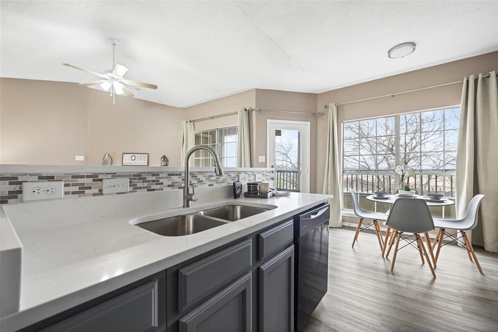 Oaks On The Ridge Condo - Residential