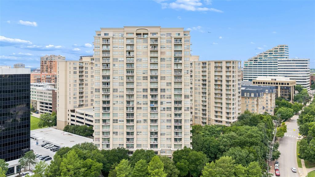 RENAISSANCE ON TURTLE CREEK CO - Residential