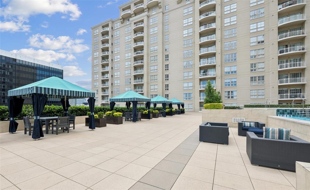 RENAISSANCE ON TURTLE CREEK CO - Residential