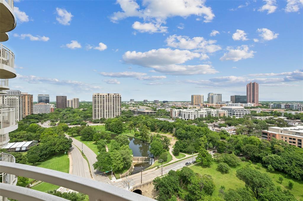 RENAISSANCE ON TURTLE CREEK CO - Residential