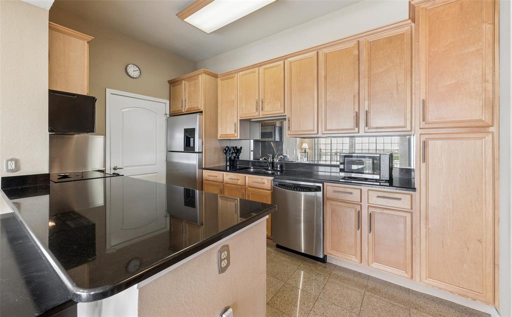 RENAISSANCE ON TURTLE CREEK CO - Residential