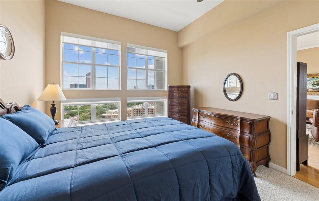 RENAISSANCE ON TURTLE CREEK CO - Residential