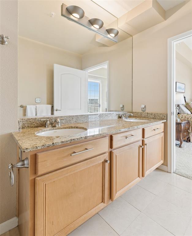 RENAISSANCE ON TURTLE CREEK CO - Residential