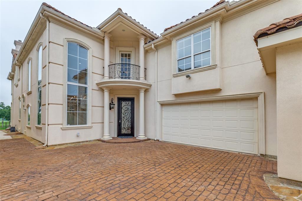 5528 Gleneagles Drive