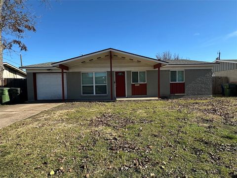 918 Eden Crest Drive Garland TX 75042