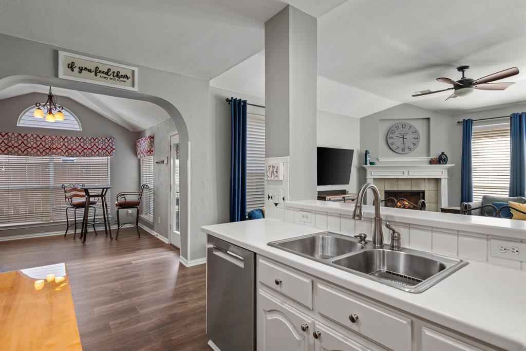 Flower Mound, Texas 75022, United States, 4 Bedrooms Bedrooms, ,3 BathroomsBathrooms,Residential,Pending,135699