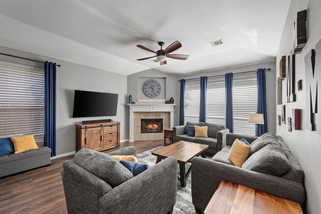 Flower Mound, Texas 75022, United States, 4 Bedrooms Bedrooms, ,3 BathroomsBathrooms,Residential,Pending,135699