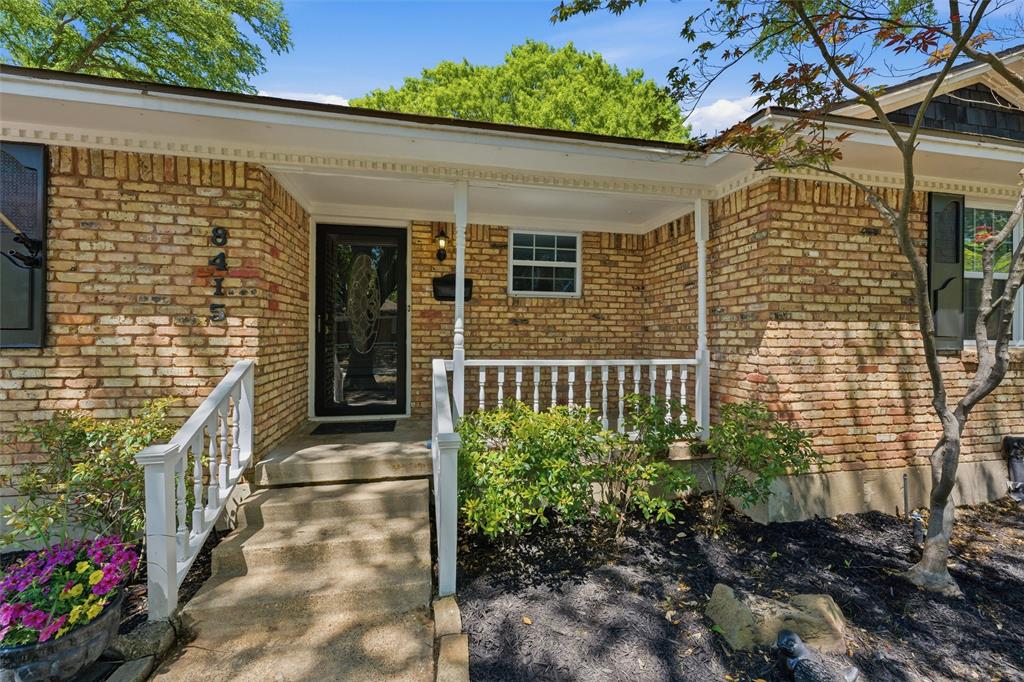 8415 Sweetwater Drive