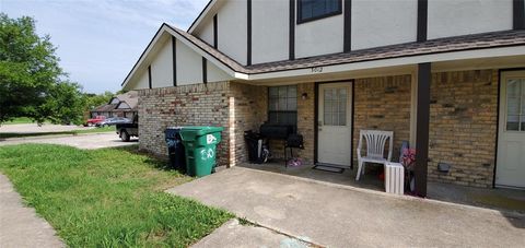 3008-3014 N Bell Avenue Denton TX 76209