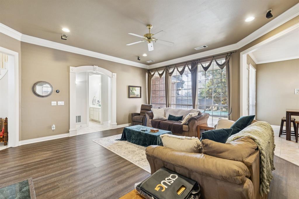 2321 Scenic Drive