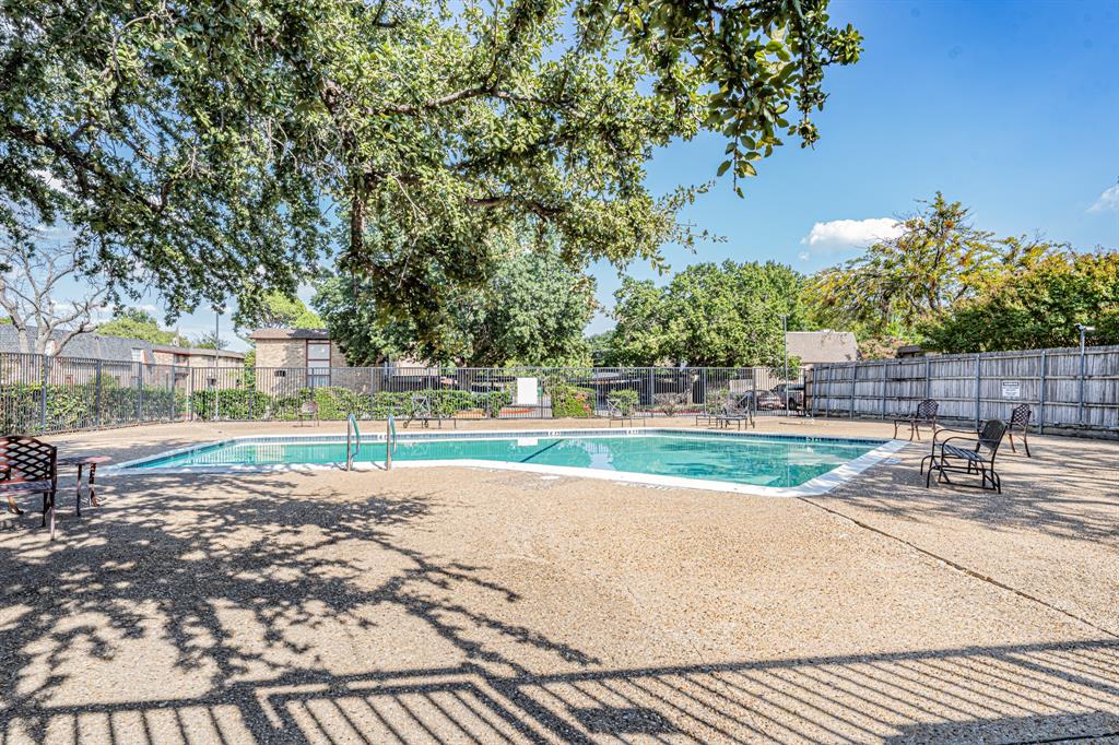 Coventry village Condo - Residential