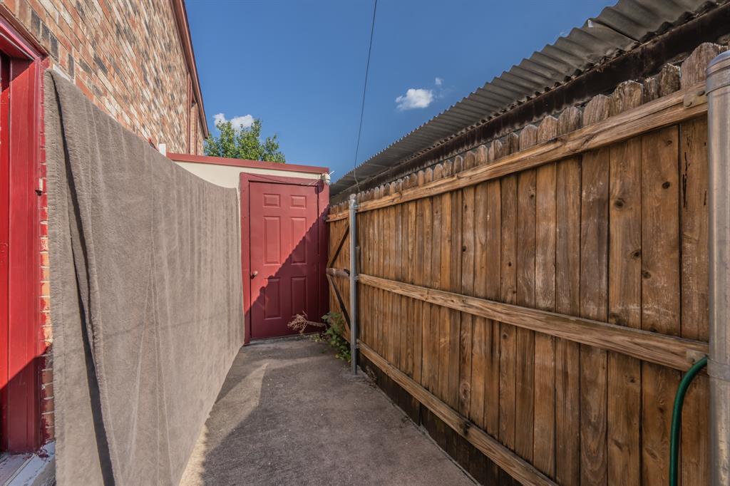 Coventry village Condo - Residential