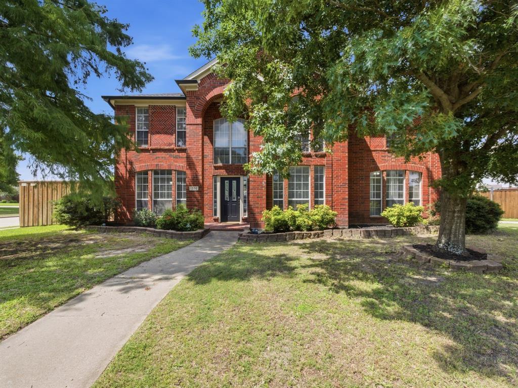 1332 Hillcrest Drive