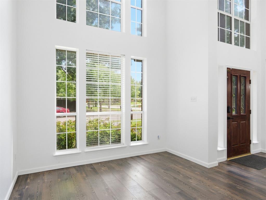 1332 Hillcrest Drive