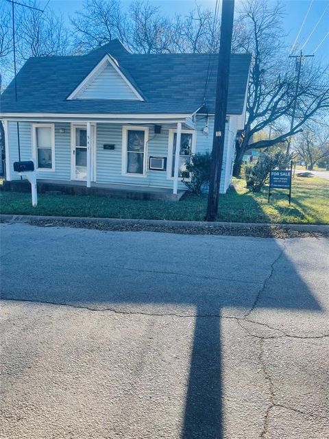 A home in Cleburne