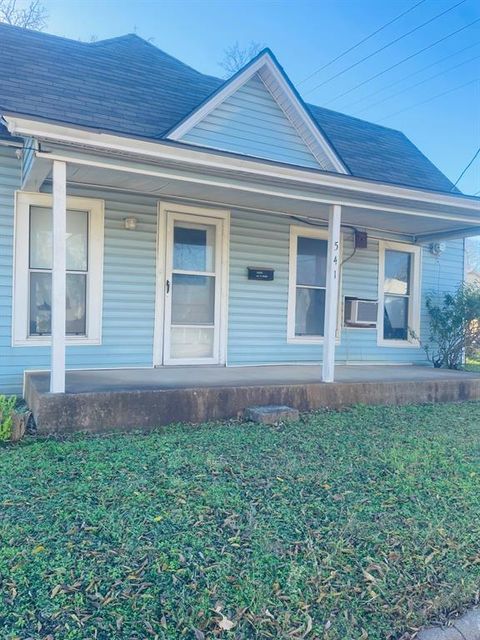 A home in Cleburne