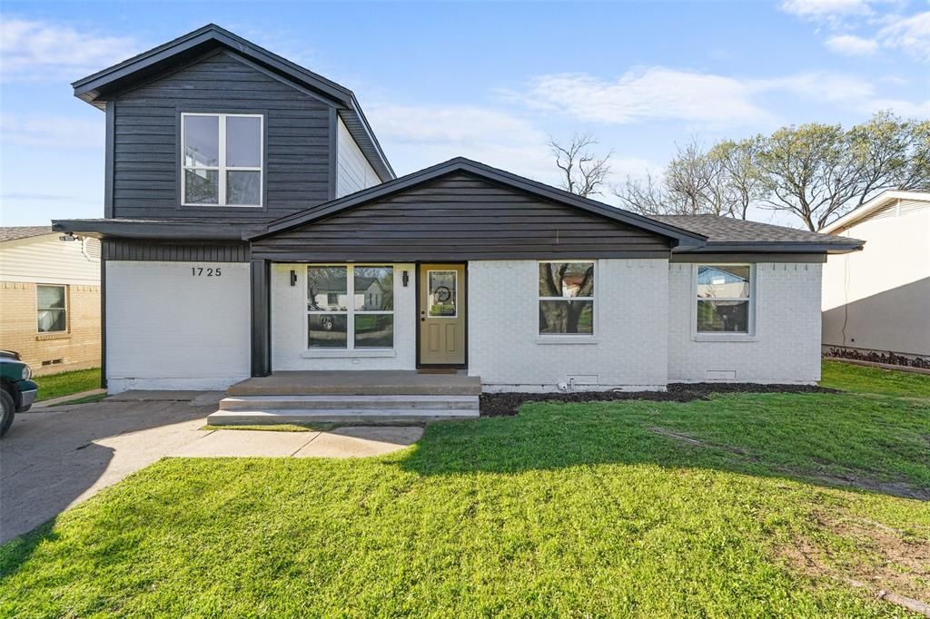 Photo of 1725 Alta Vista Street, Mesquite, TX 75149 (MLS # 21208466)