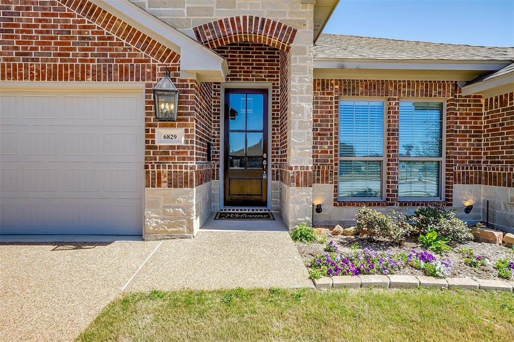 6829 Canyon Rock