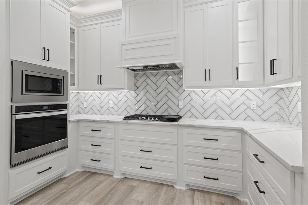 Country Club Estates - Residential