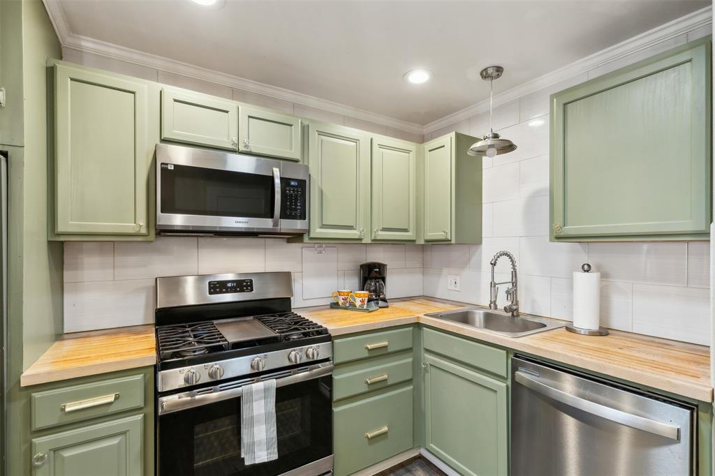 Lucas W C Add - Residential Lease