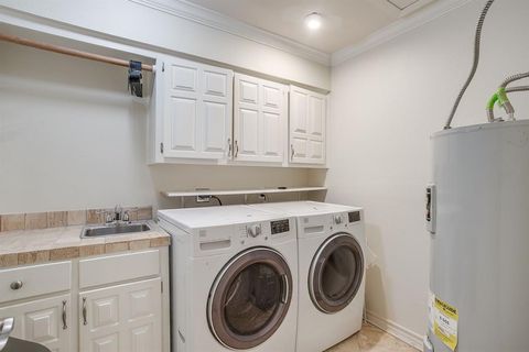 Tiny photo for 1805 Burton Hill Road, Fort Worth, TX 76107 (MLS # 21062171)