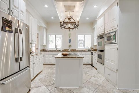 Tiny photo for 1805 Burton Hill Road, Fort Worth, TX 76107 (MLS # 21062171)