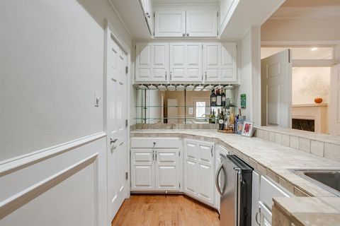 Tiny photo for 1805 Burton Hill Road, Fort Worth, TX 76107 (MLS # 21062171)