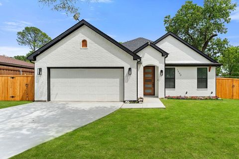 Photo of 1540 Gardenside Drive, Dallas, TX 75217 (MLS # 21233996)