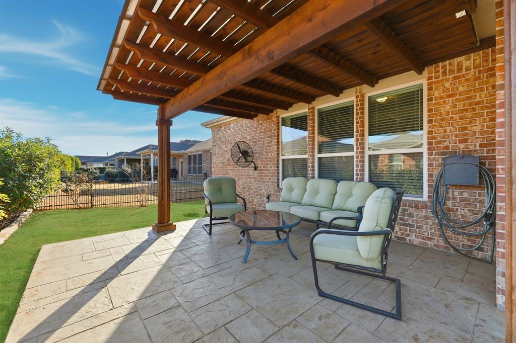 1810 Port Royal Lane