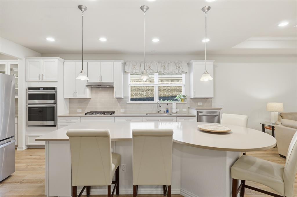 1810 Port Royal Lane