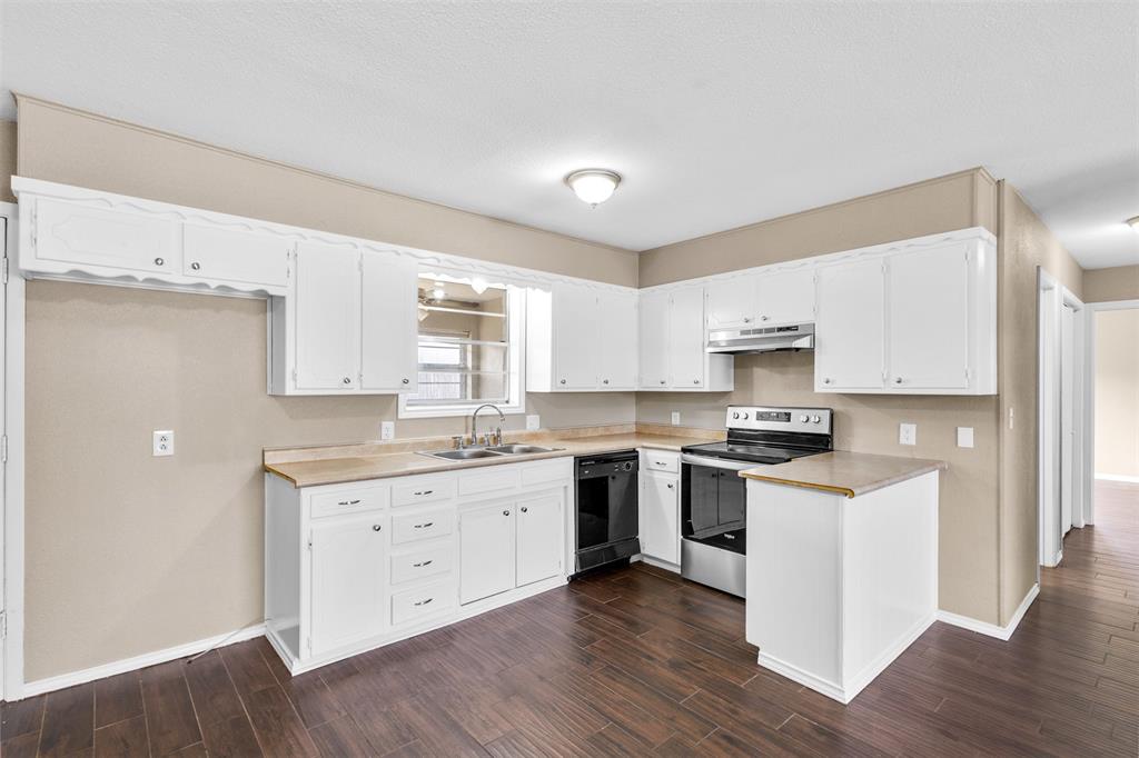 Royal Crest - Residential