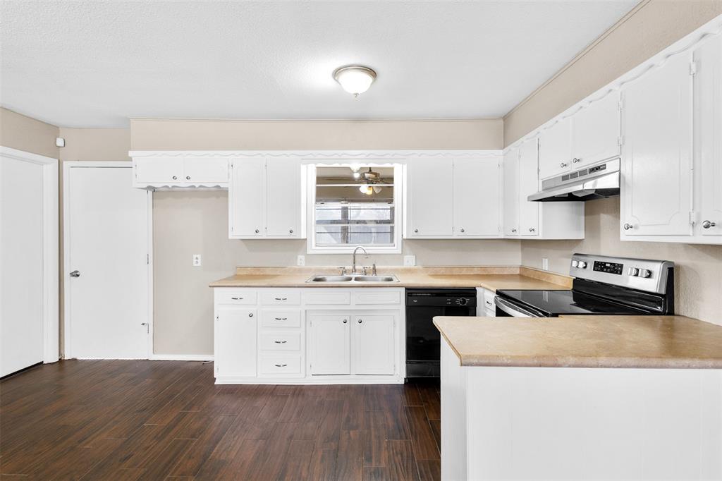 Royal Crest - Residential