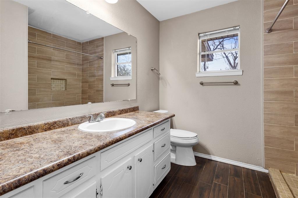 Royal Crest - Residential