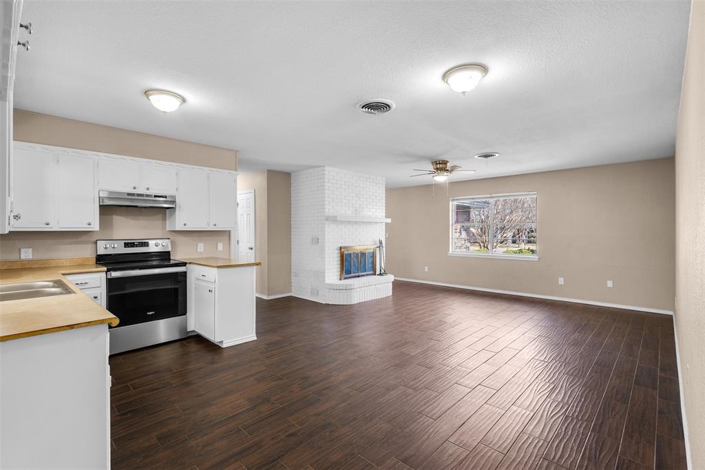 Royal Crest - Residential