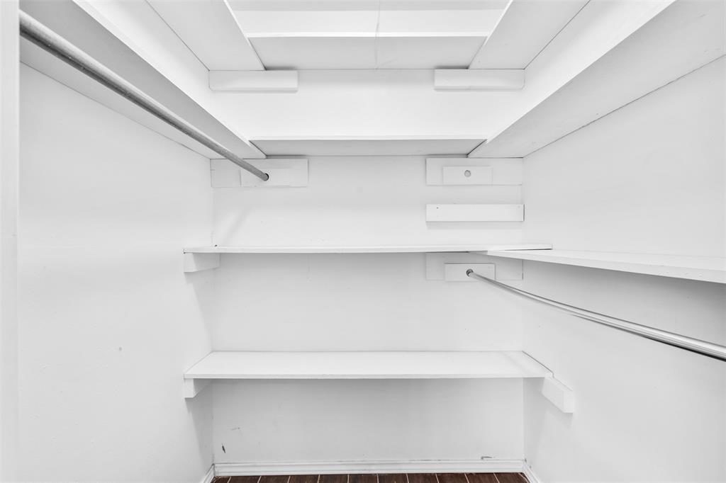 Royal Crest - Residential