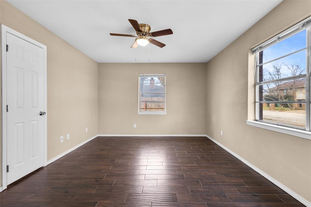 Royal Crest - Residential