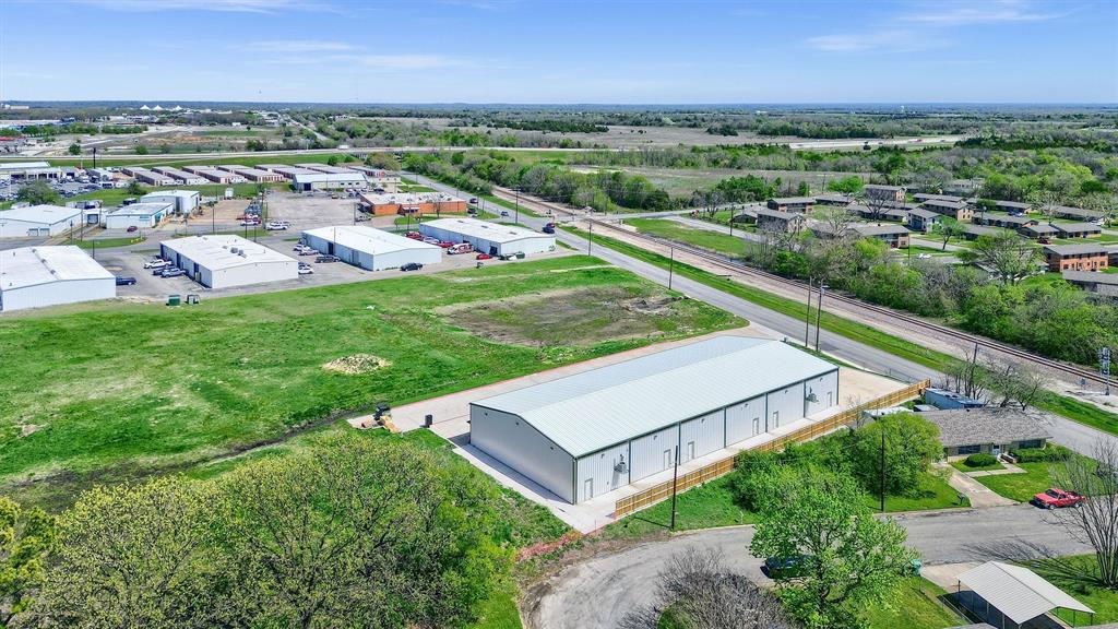 Mcglothlin G W - Commercial Lease