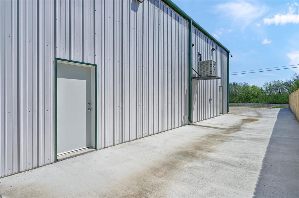 Mcglothlin G W - Commercial Lease