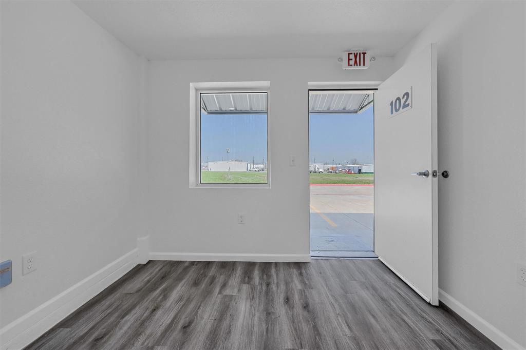 Mcglothlin G W - Commercial Lease