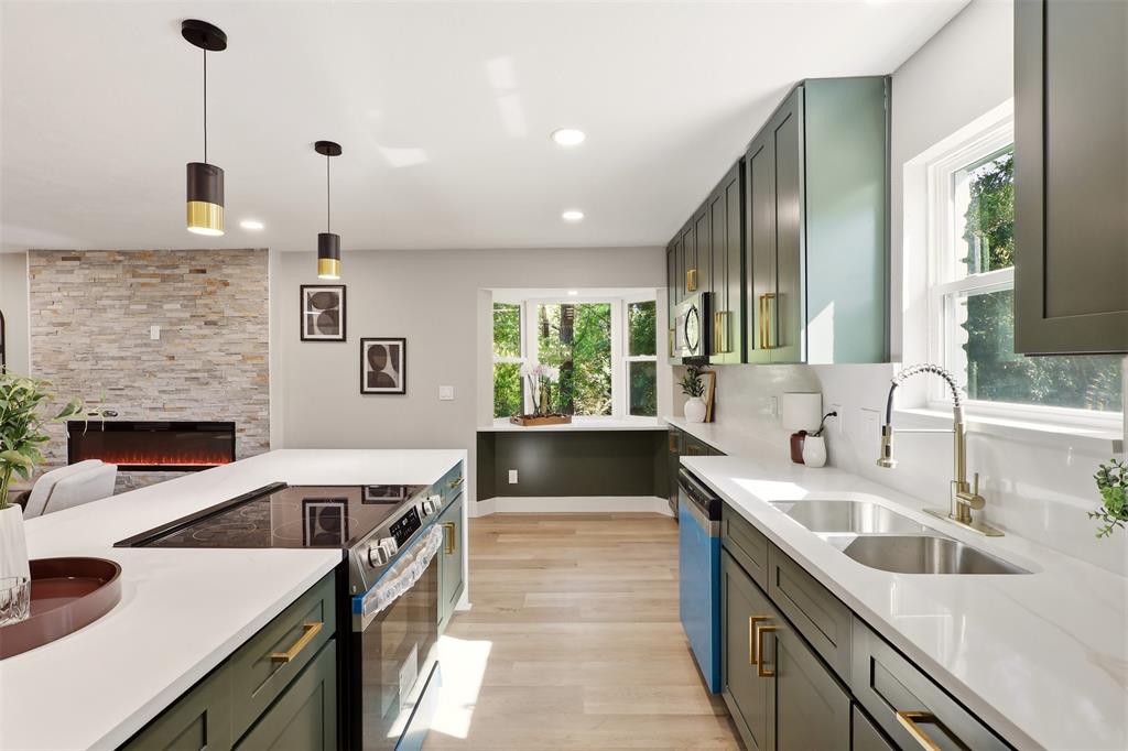 2123 Greenbriar Lane