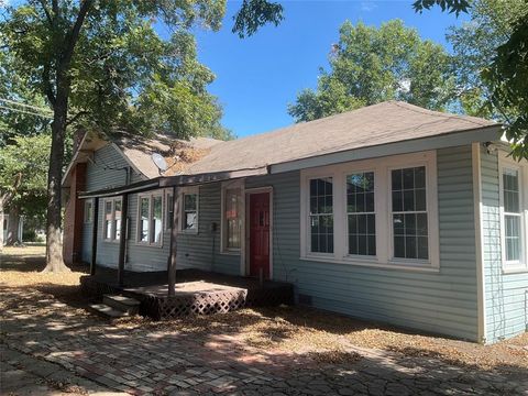 A home in Corsicana