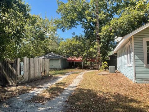 A home in Corsicana