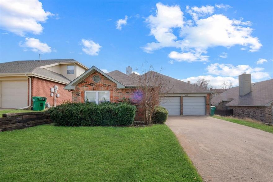 Charming three-bedroom, two-bathroom home in Cedar Hill, Texas, being sold as is. 



This property boasts great structural integrity, providing a solid foundation for your dream home vision. 



Nestled in the sought-after Cedar Hill ISD, an area renowned for its top-ranking schools, and conveniently situated near a park for added recreational appeal. 



Seize the opportunity to transform this house into your ideal home.