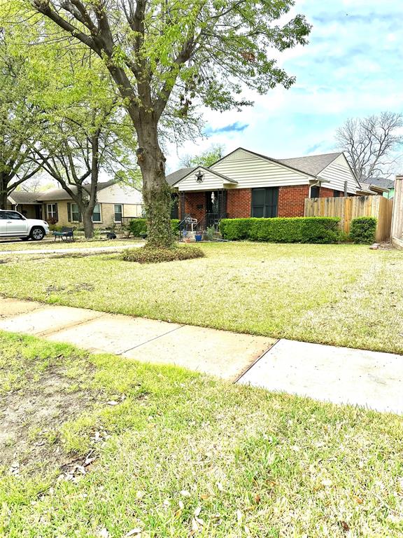 3905 Hawick Lane
