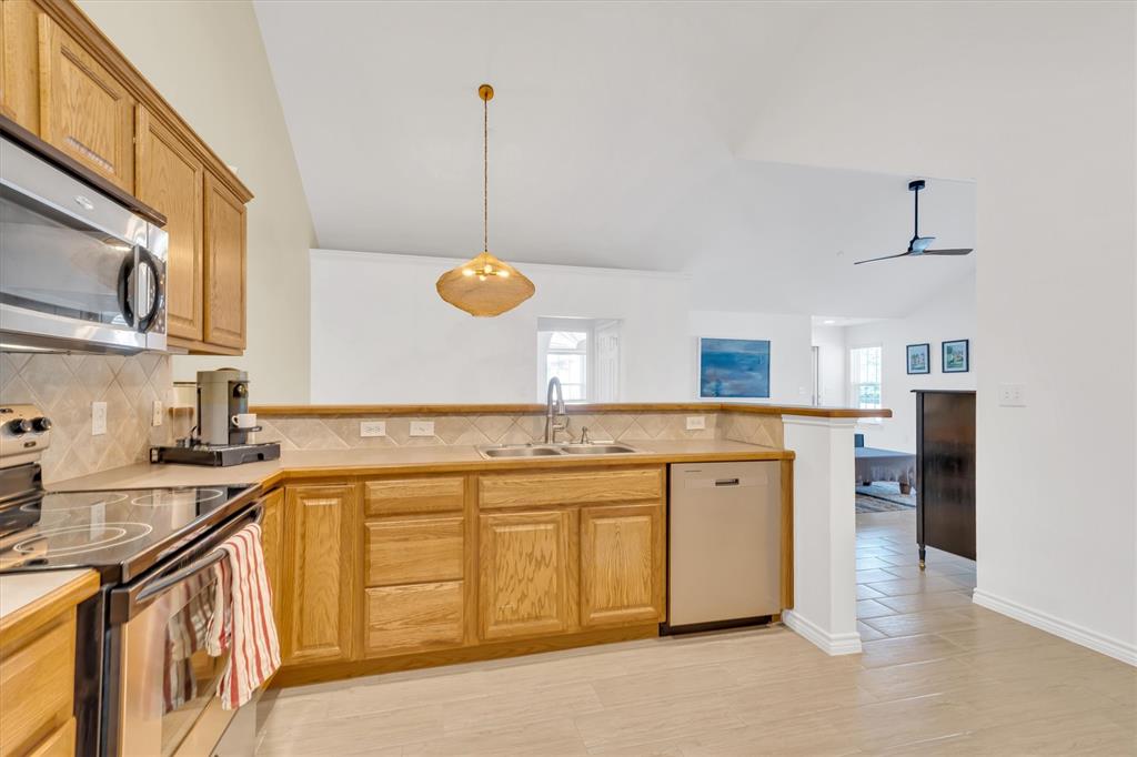 VILLAGE AT PRESTONWOOD CONDOMINIUMS - Residential