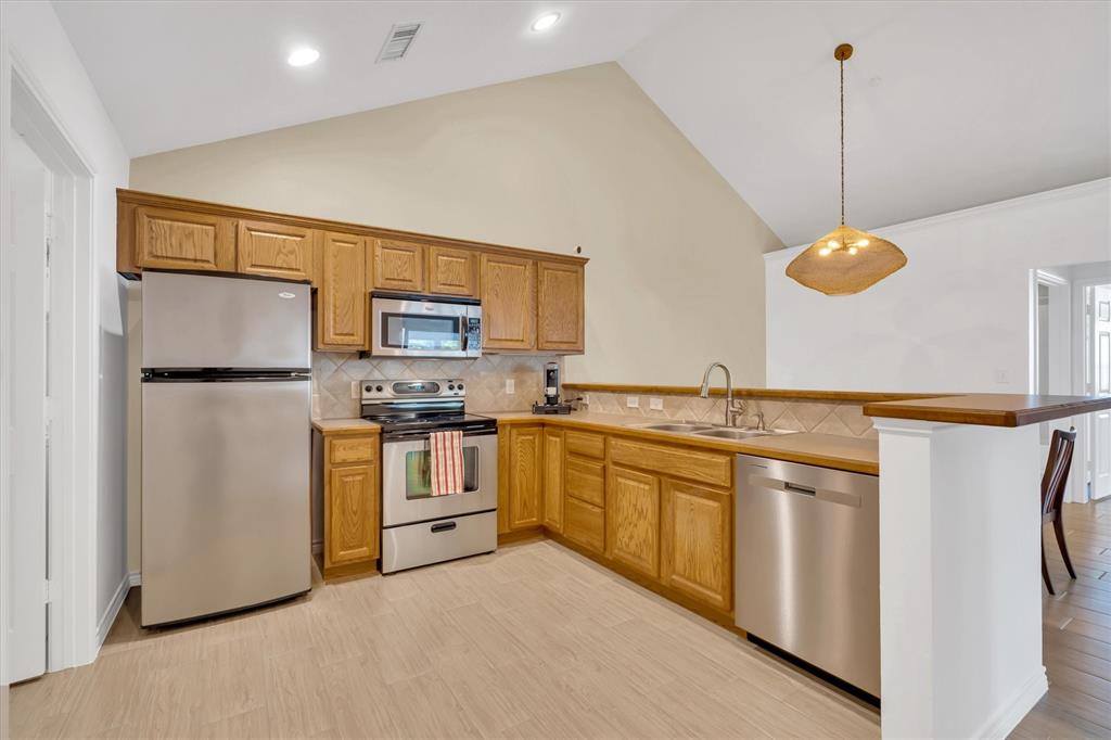VILLAGE AT PRESTONWOOD CONDOMINIUMS - Residential